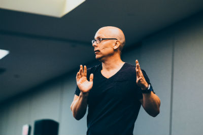 Photo: Brad Lomenick teaching.